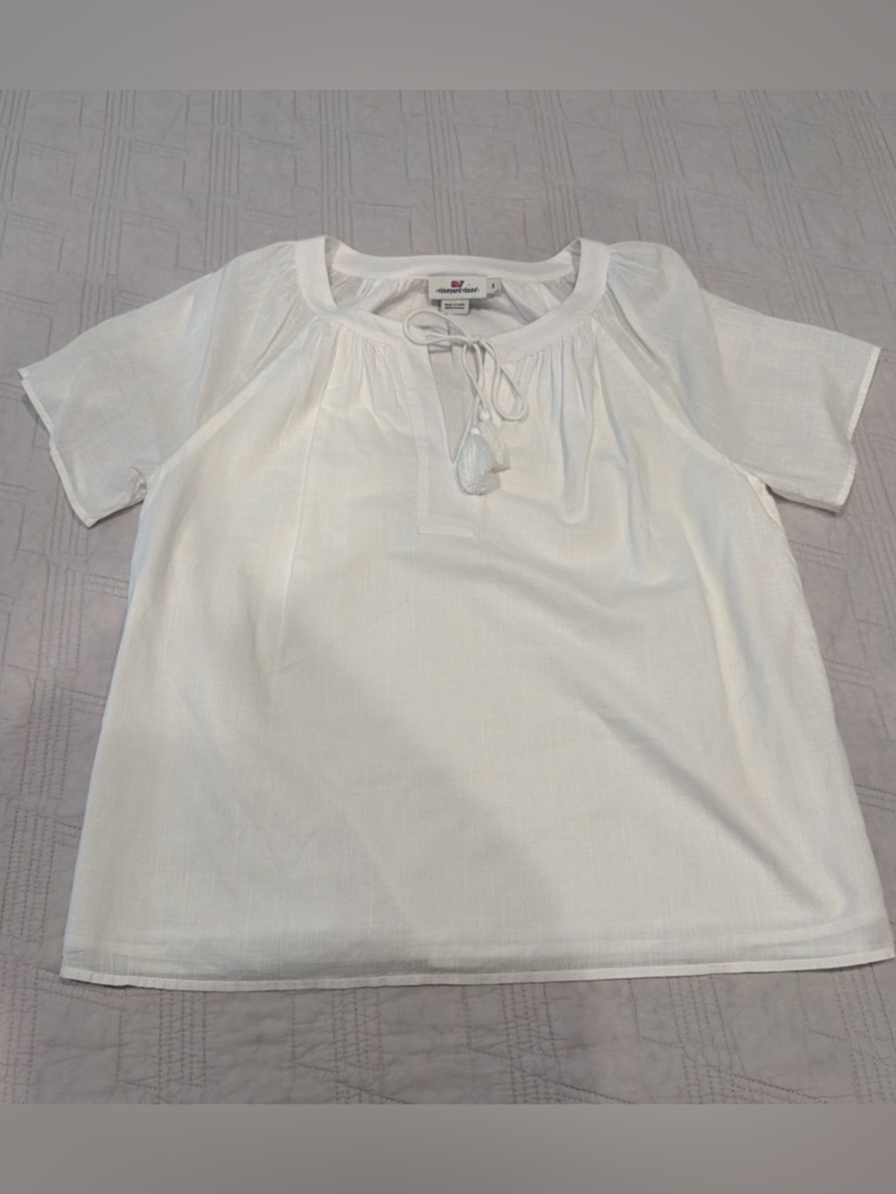 Vineyard Vines White 100% cotton Peasant Tie-Front Top